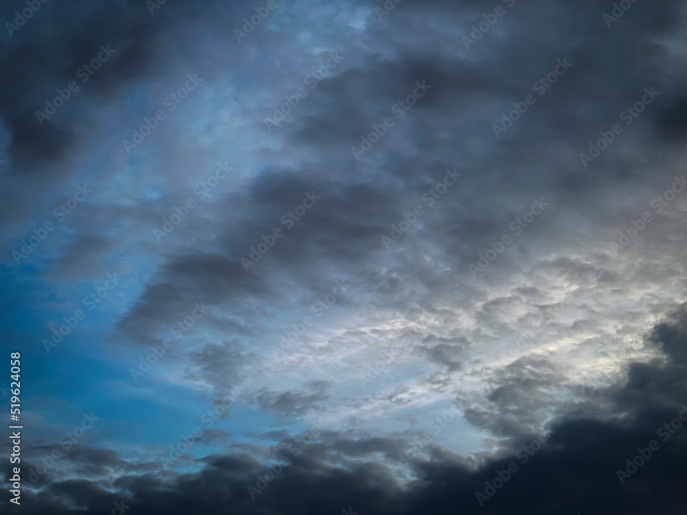 Obraz premium The rain clouds that were formed causing a thunderstorm
