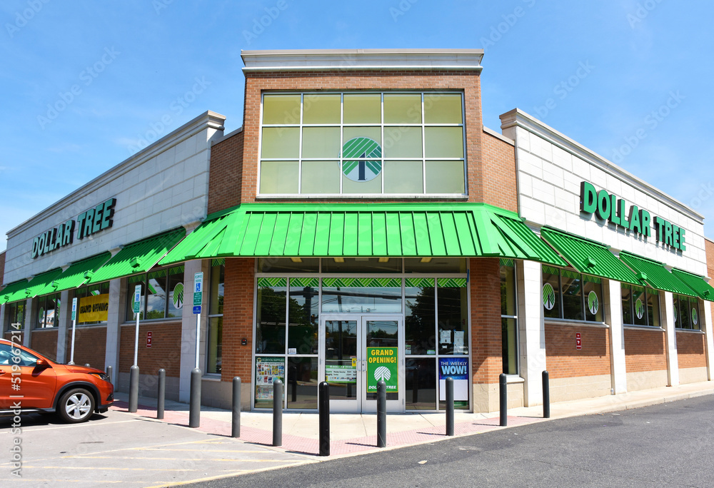 Dollar Tree Store Exterior Stock Photo Adobe Stock