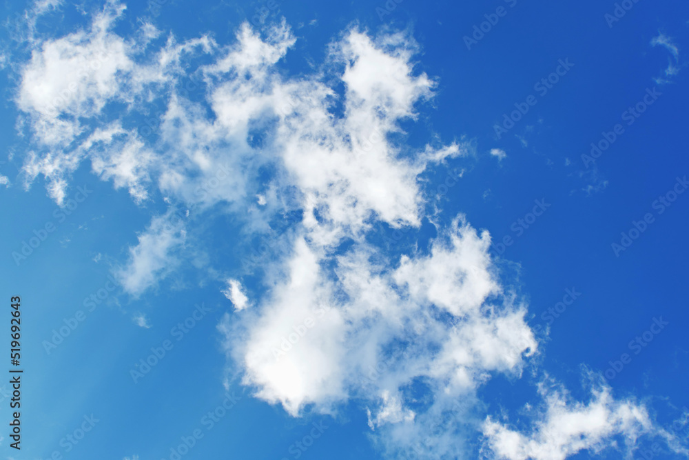 Obraz premium Beautiful sky with clouds background