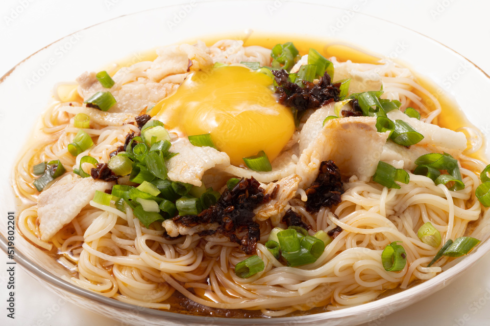 豚しゃぶとラー油のピリ辛そうめん 豚しゃぶとラー油のピリ辛そうめん