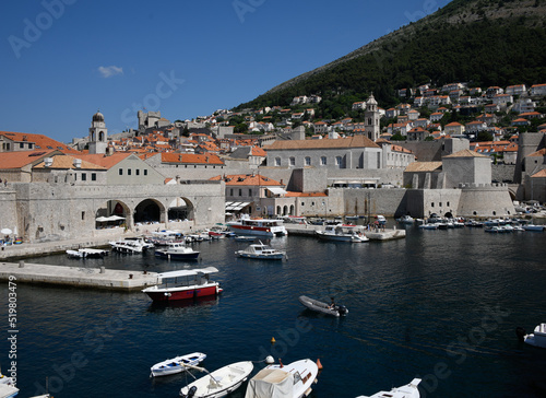 Dubrovnik old city harbor © Amanda