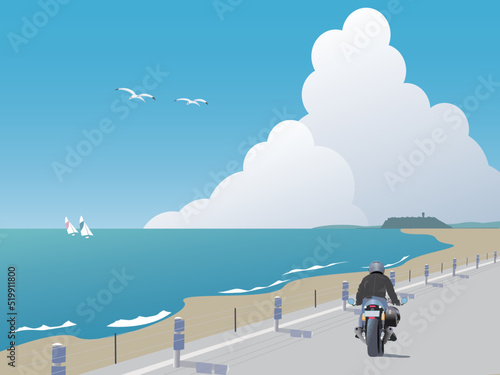 海沿いを走るオートバイ