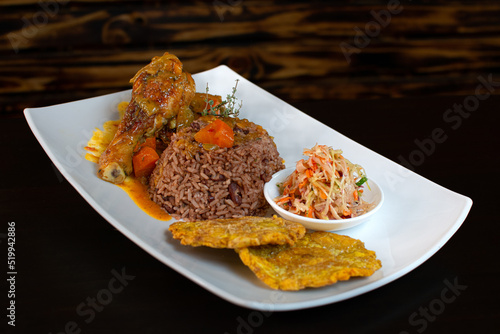 Rice and Beans Caribeño de Pollo 4