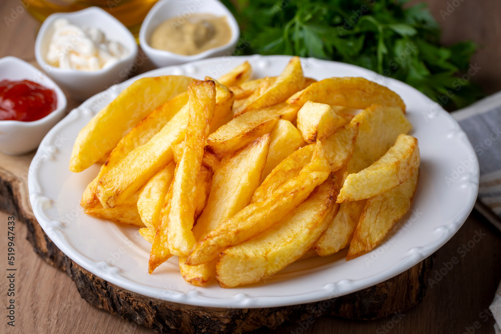 Turkish style handmade french fries, Turkish name; Ev yapımı patates kizartmasi Turkish style handmade french fries, Turkish name; Ev yapımı patates kizartmasi