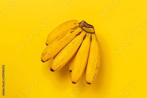鮮やかなバナナ