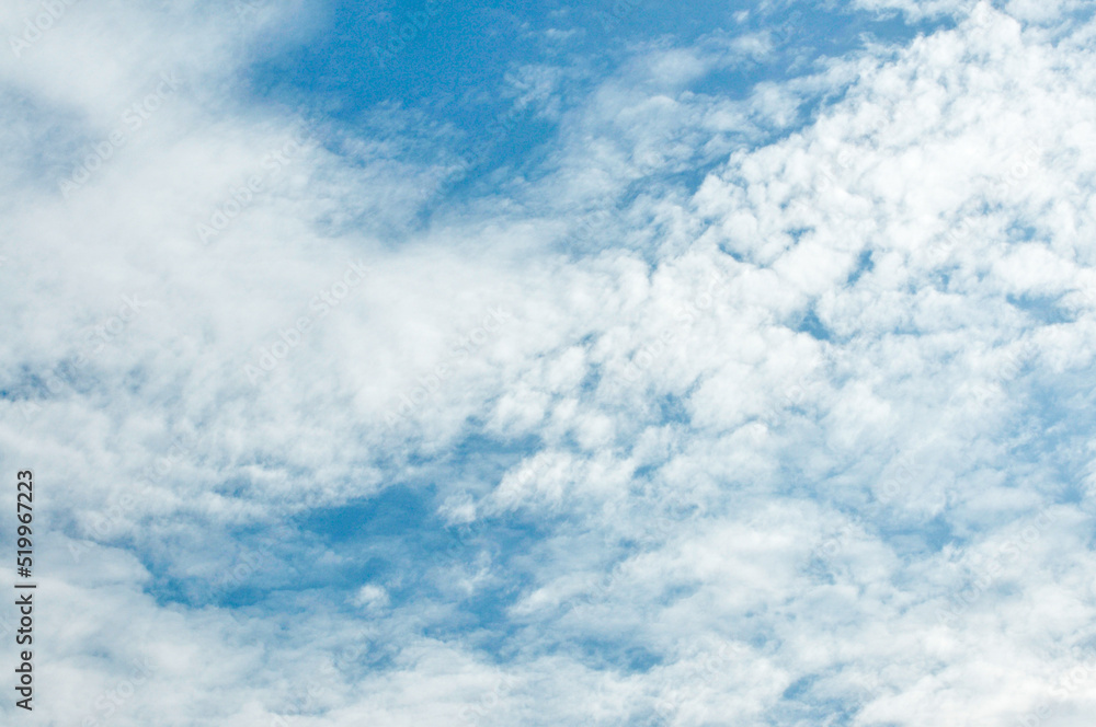 Naklejka premium blue sky with clouds