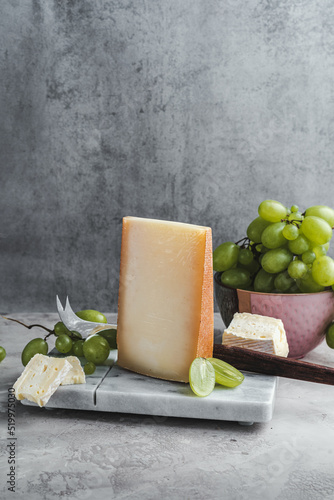 cheese and grapes