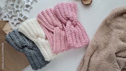 Εκτύπωση καμβά Headbands crocheted knitted in the interior, product listing for sale