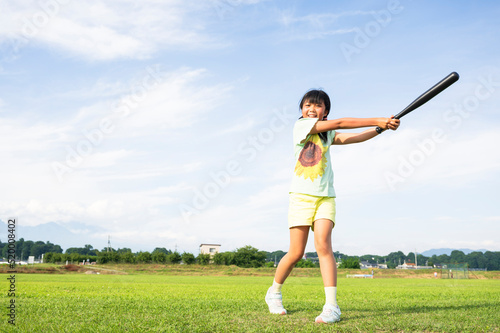 子どもの野球 草野球 女子 女の子 日本人 スポーツ
