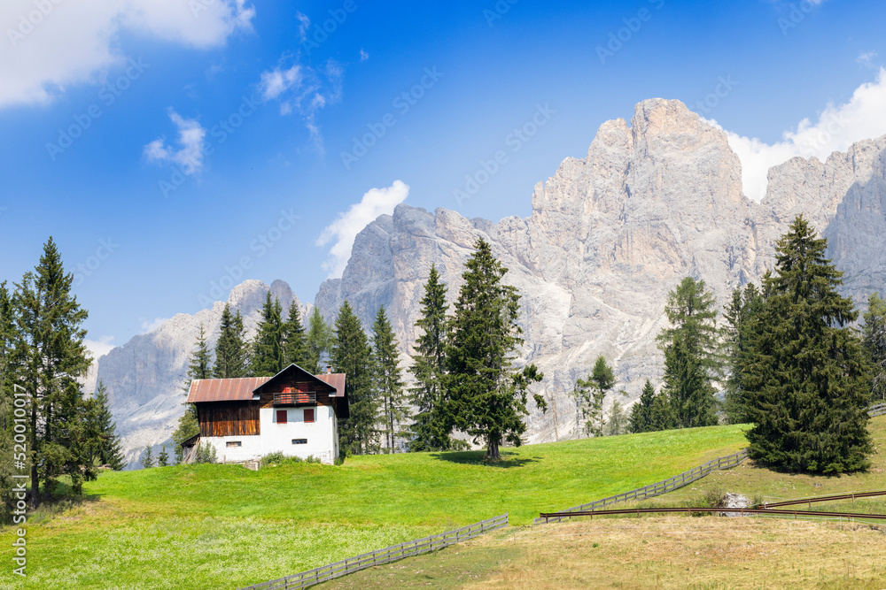 Casa de montaña cerca de Carezza (Dolomitas) Casa de montaña cerca de Carezza (Dolomitas)