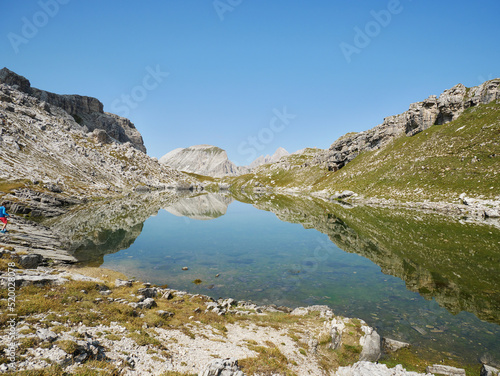 Fototapeta Naklejka Na Ścianę i Meble -  sich spiegelnder Bergsee