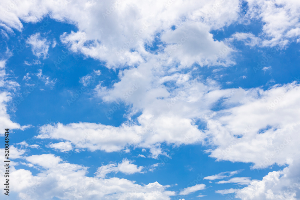 Obraz premium Blue sky with white cloud