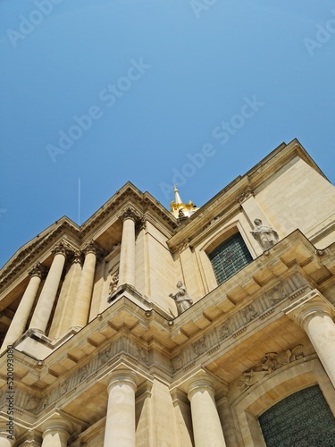 Eglise (Paris, France)