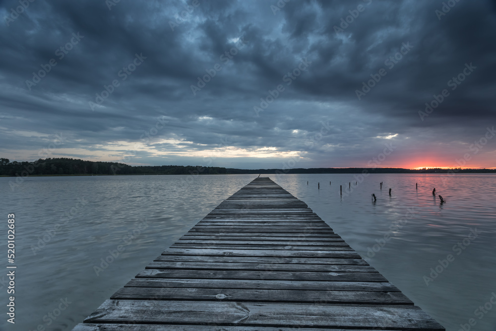 Obraz premium Pier at sunset