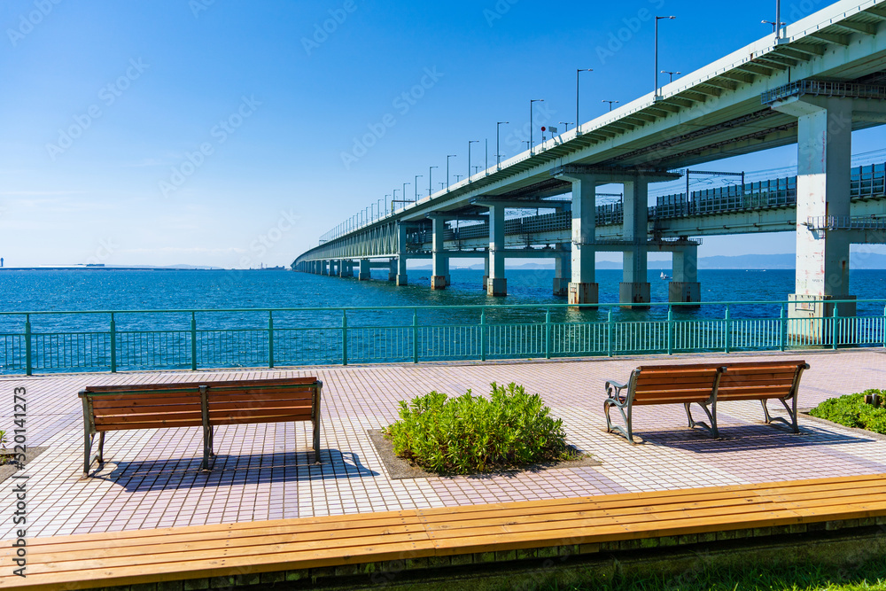 Fototapeta premium 関西空港連絡橋とりんくう公園