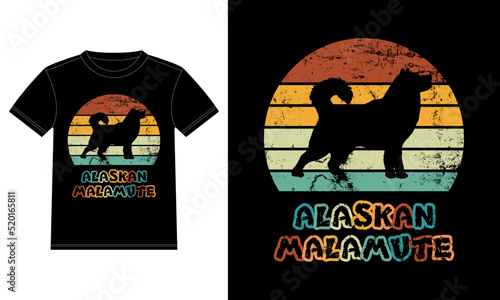 Funny Alaskan Malamute Vintage Retro Sunset Silhouette Gifts Dog Lover Dog Owner Essential T-Shirt
