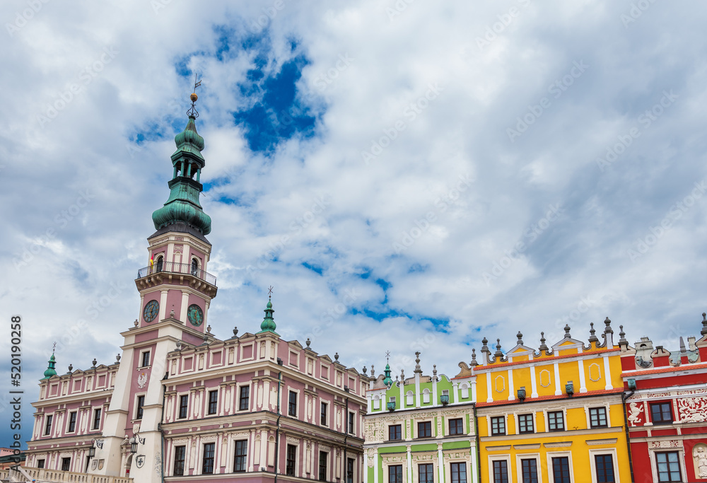  A beautiful Renaissance town hall with multi-colored tenement houses. Zamosc is an ideal city. World cultural heritage site. Zamość, Poland
