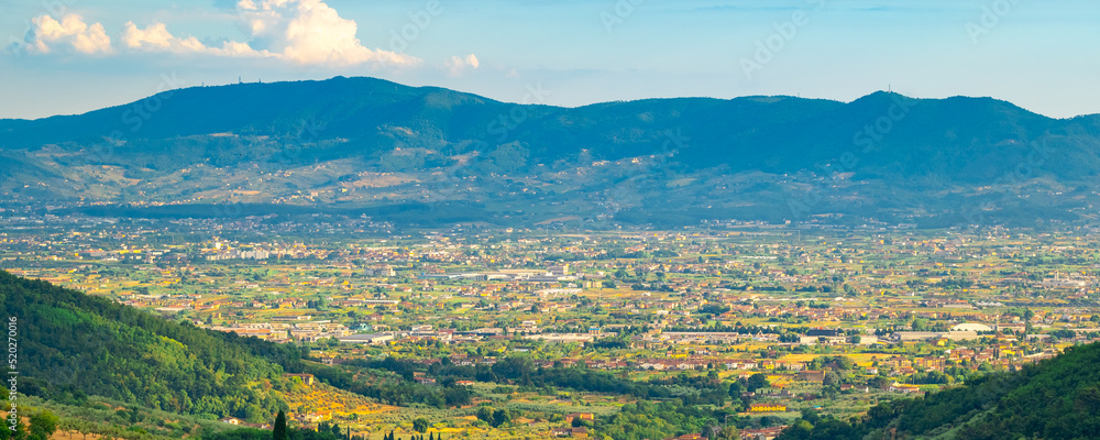 Landscape of the beautiful Tuscany region of Italy.