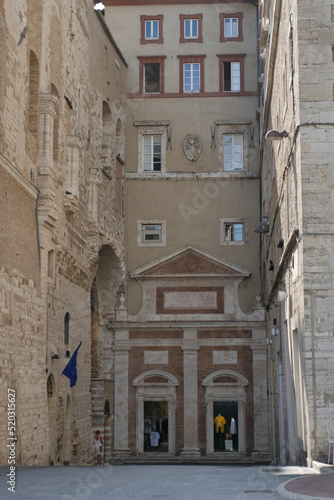 Fototapeta Naklejka Na Ścianę i Meble -  Perugia, scorcio di Via Maestà delle Volte, Umbria