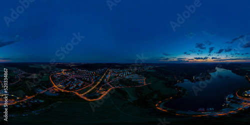 Luftaufnahmen - 360 Grad Panorama - Brünner Talsperre bei Dämmerung