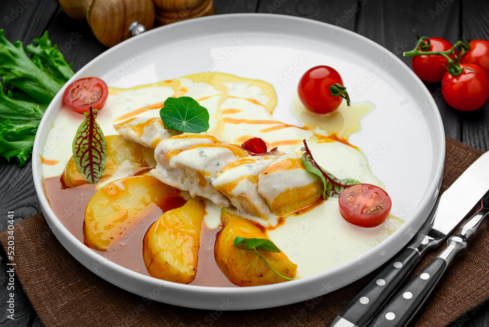 Chicken fillet in a creamy sauce with caramelized pear