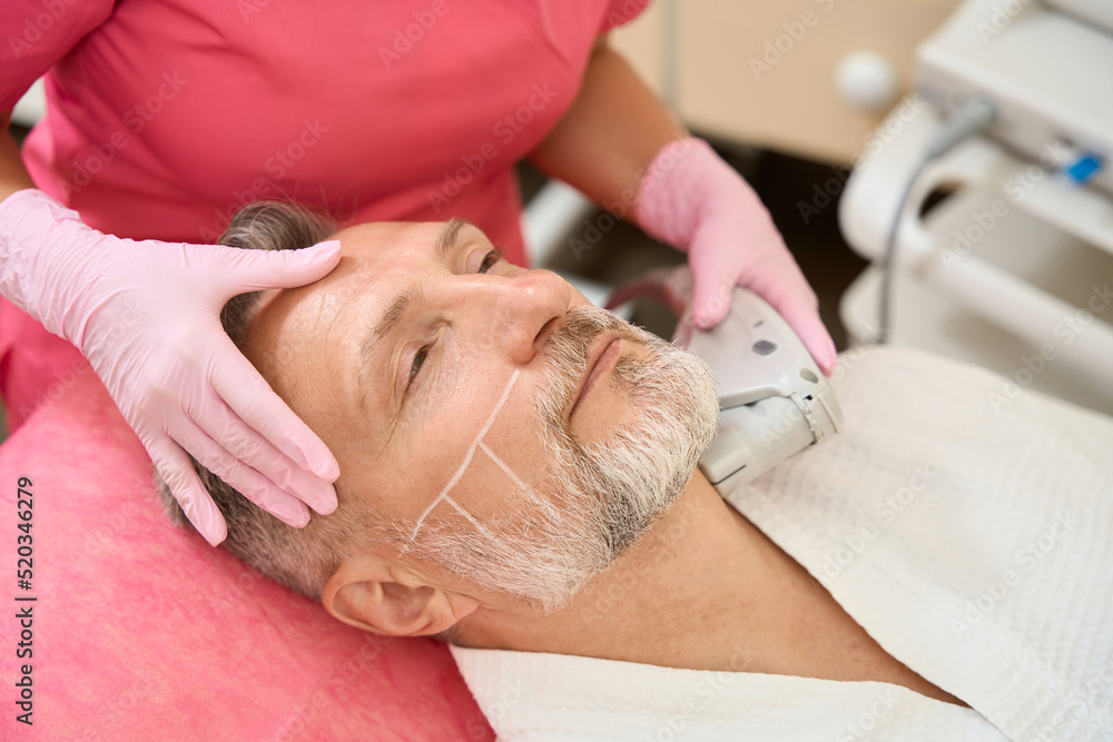 Obraz premium Non-surgical face lifting. Smas lifting ultrasonic. Facelift