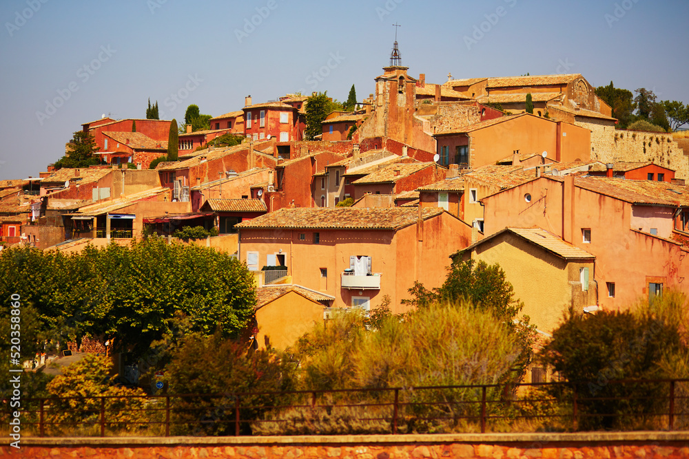 Fototapeta premium Scenic view of Roussillon, Provence, France
