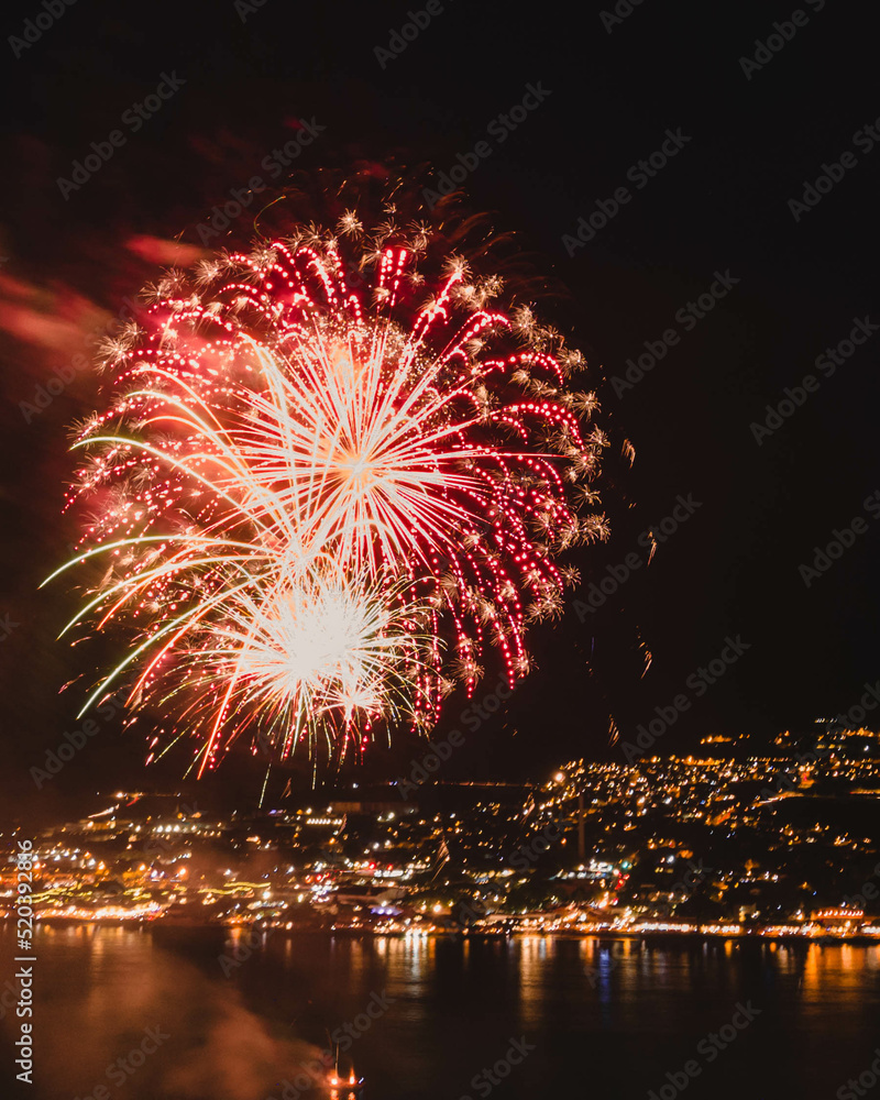 Fourth of July firework in Lahaina Maui 2 ภาพถ่ายสต็อก Adobe Stock