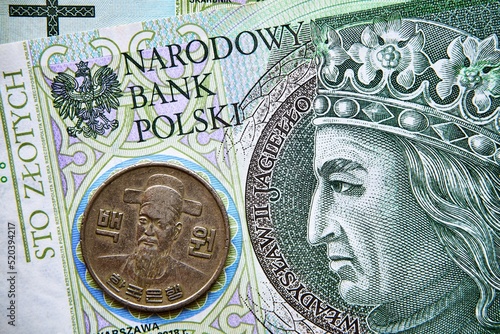 polski banknot,100 PLN, moneta koreańska , Polish banknote, 100 PLN, Korean coin