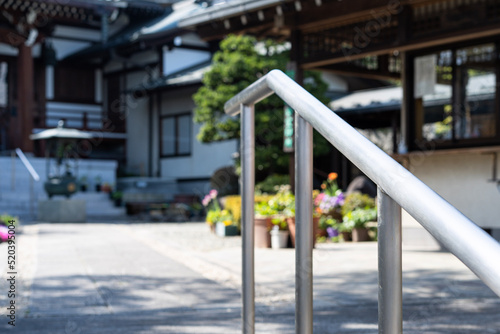 神社と階段