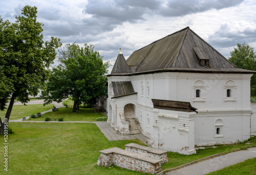 Foto The building in the courtyard of the 15th century Palace of Prince Oleg in the R