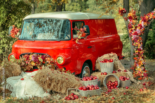 thanksgiving day, vintage red bus, autumn wedding decoration, fall decor, fall floristry photo