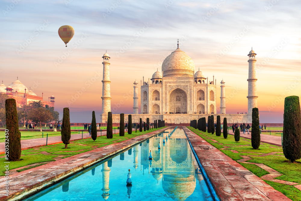 Wonder of the world Taj Mahal Mausoleum, India, Uttar Pradesh, Agra