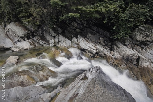 Fotografi Riverbed rocks, River Garry