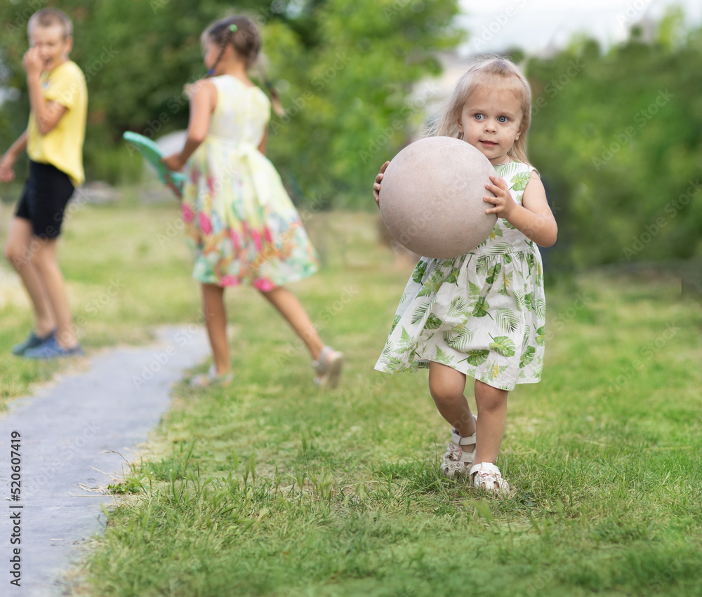 Fototapeta premium children are walking