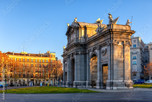 Puerta de Alcalá en la Plaza de la Independencia, Madrid, España