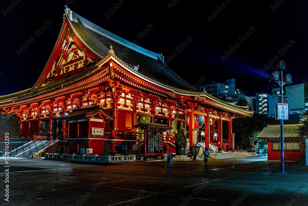 Fototapeta premium chinese temple at night