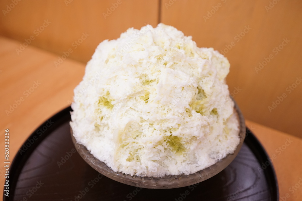 Matcha Green Tea Milk Flavored Shaved Ice in Japan - 日本 抹茶ミルク シロップ かき氷 Matcha Green Tea Milk Flavored Shaved Ice in Japan - 日本 抹茶ミルク シロップ かき氷