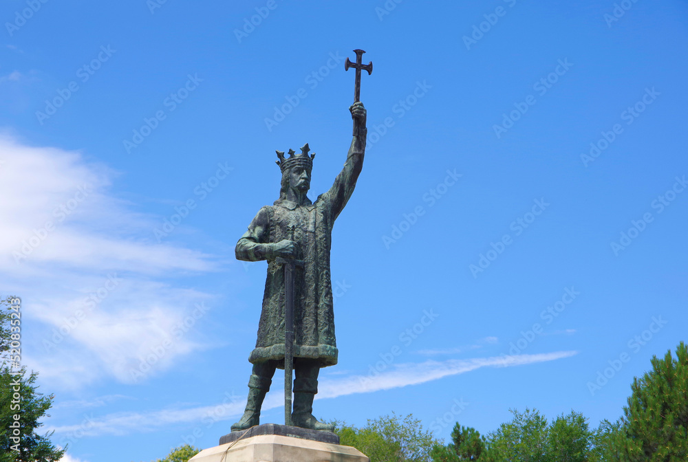 Obraz na płótnie Moldova. Kishinev. 05.20.2022. View of the monument to Stefan Chelmare in the city center. w salonie