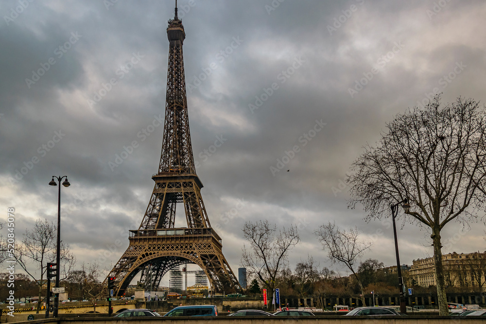 Fototapeta premium Eiffel tower paris
