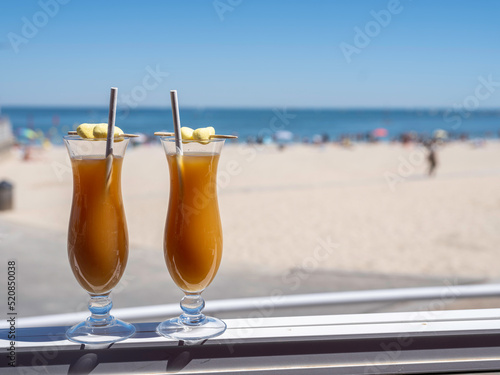 Принти на полотні cocktail vue sur la plage