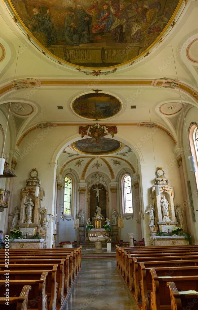 Innenansicht St.-Gallus-Kirche in Wurmlingen, Landkreis Tuttlingen 