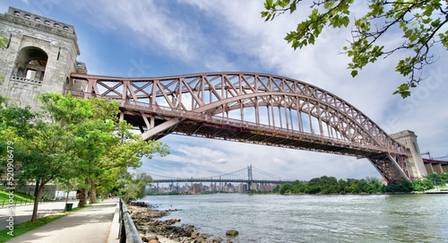 Hell Gate Bridge, East River, Astoria, Queens, New York . . .  photo