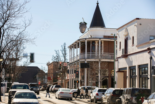 Cuadro en lienzo Morning view of the historic downtown district of Flagstaff, Arizona, USA