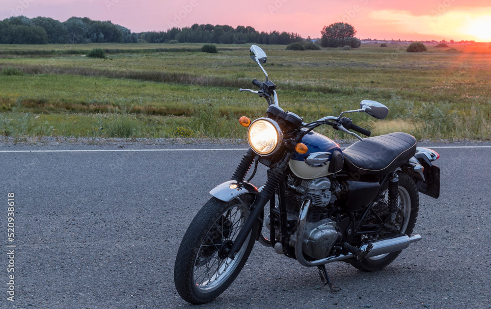 Obraz premium classic motorcycle on asphalt road