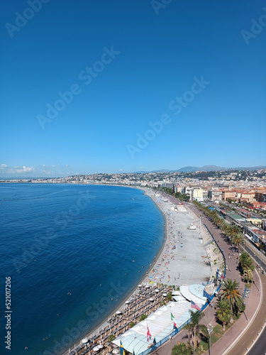 vue de la plage et de la ville de Nice © ALF photo