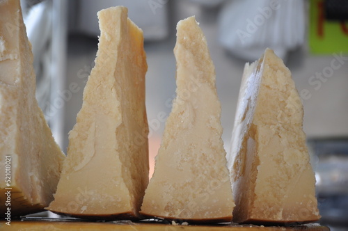 Parmesankäse am Markt in Italien