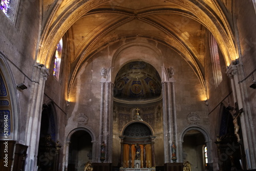 L'église Saint Pierre, vue de l'intérieur, ville de Gaillac, département du Tarn, France