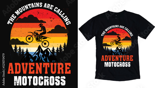 Fotografia The mountains are calling and I must go T Shirt Design - Vector mountain with texture - illustration with quote