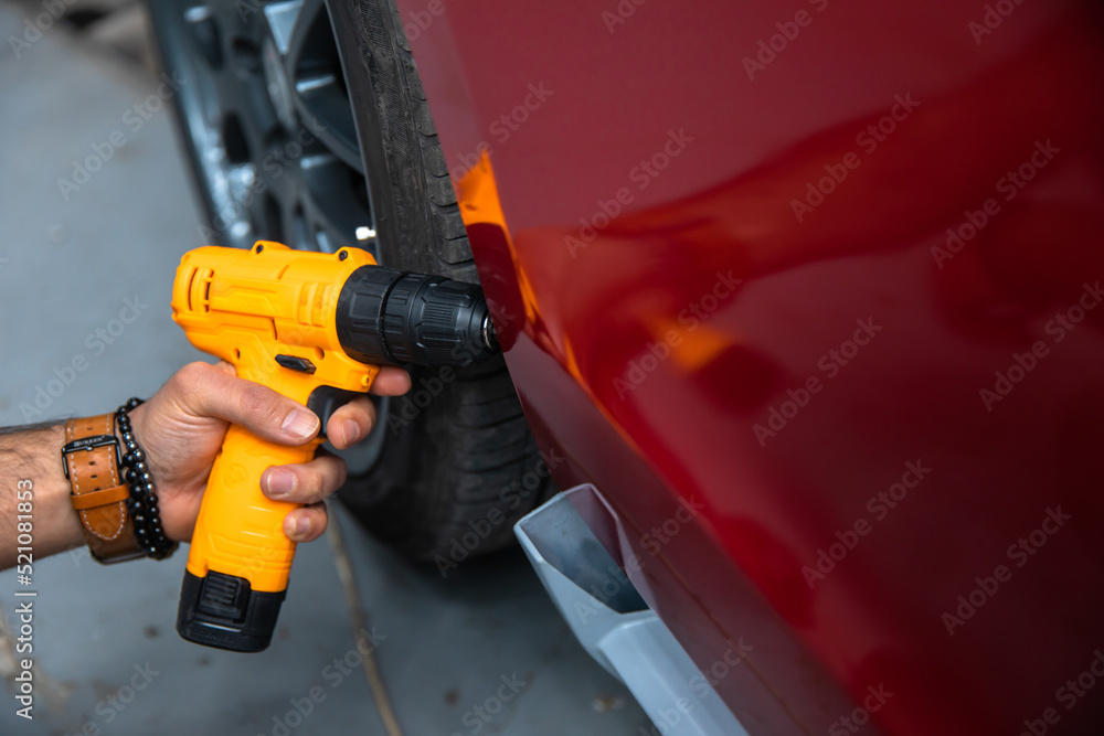 Car repair holding drill